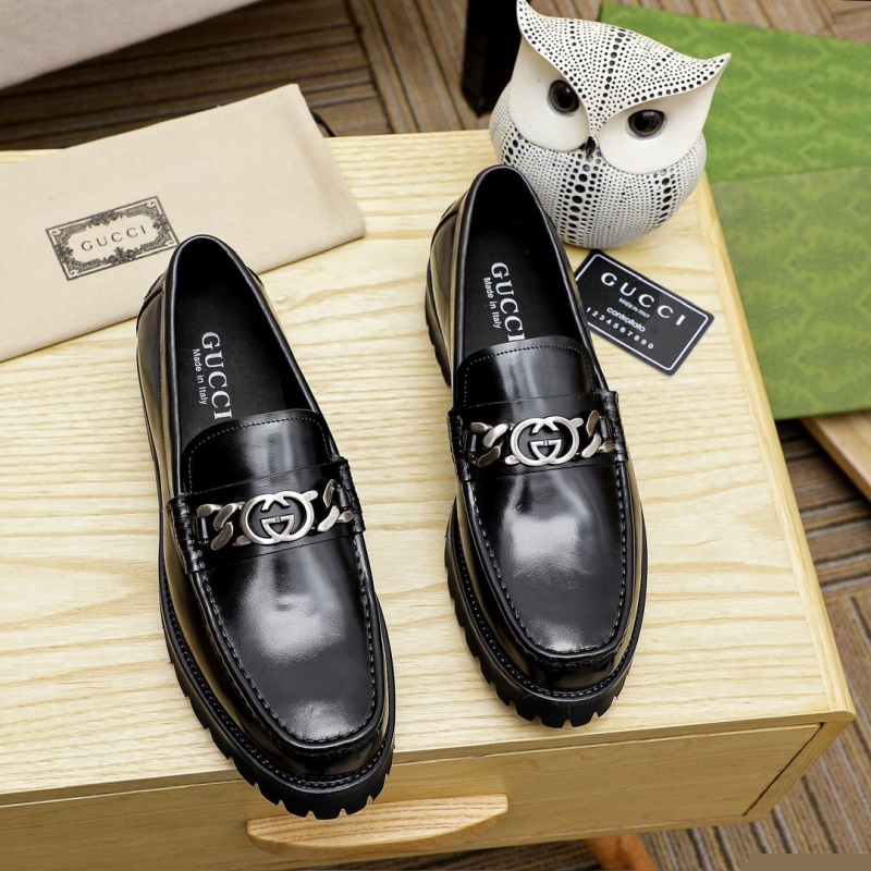 G*u*i leather shoes